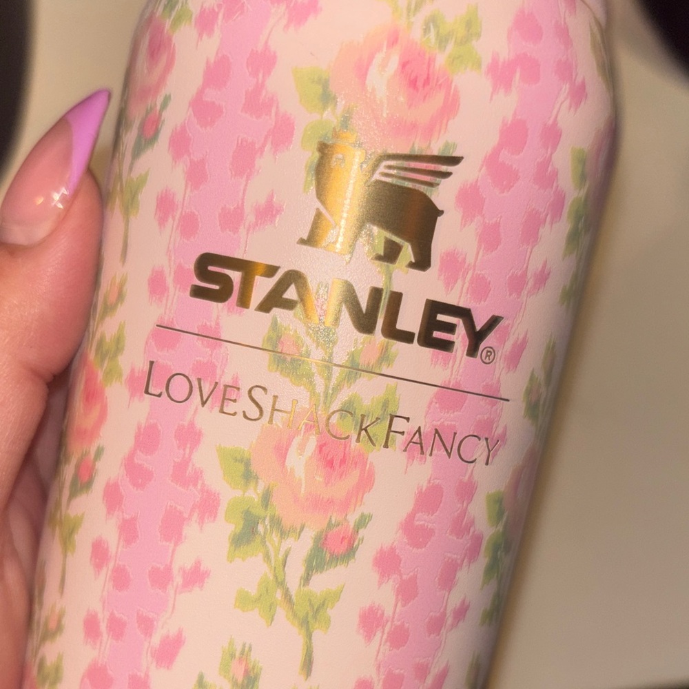 Loveshackfancy stanley bottle - Picture 3 of 5